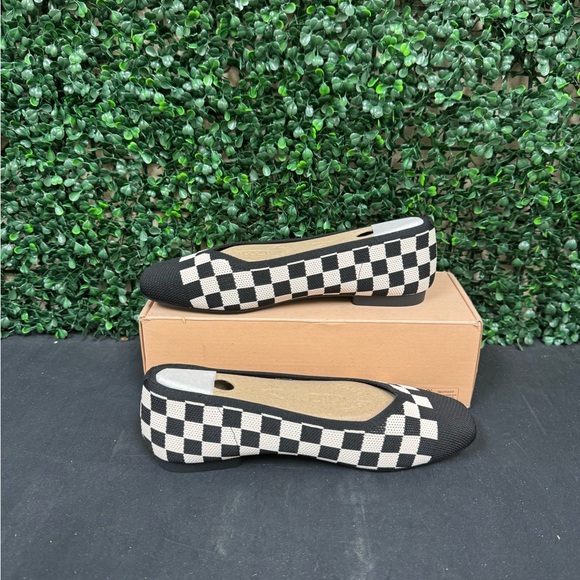 Vivaia Square-Toe V-Cut Flats (Margot 2.0) - W8.5 - Picture 2 of 10